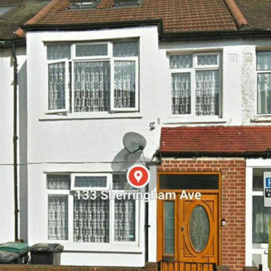 Deluxe Homestay Near Tottenham Hotspur Stadium London Exterior photo